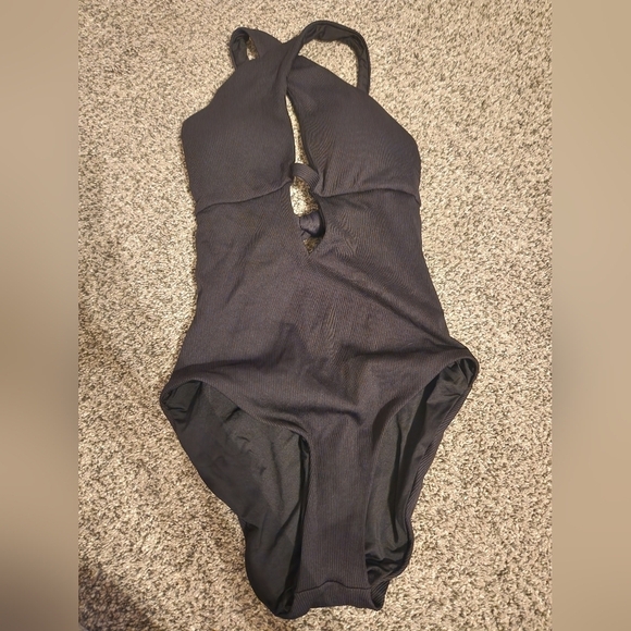 Nwt BECCA by Rebecca Virtue Fine Line Tessa Crossover High Neck One-Piece Sz. Sm - Picture 4 of 9